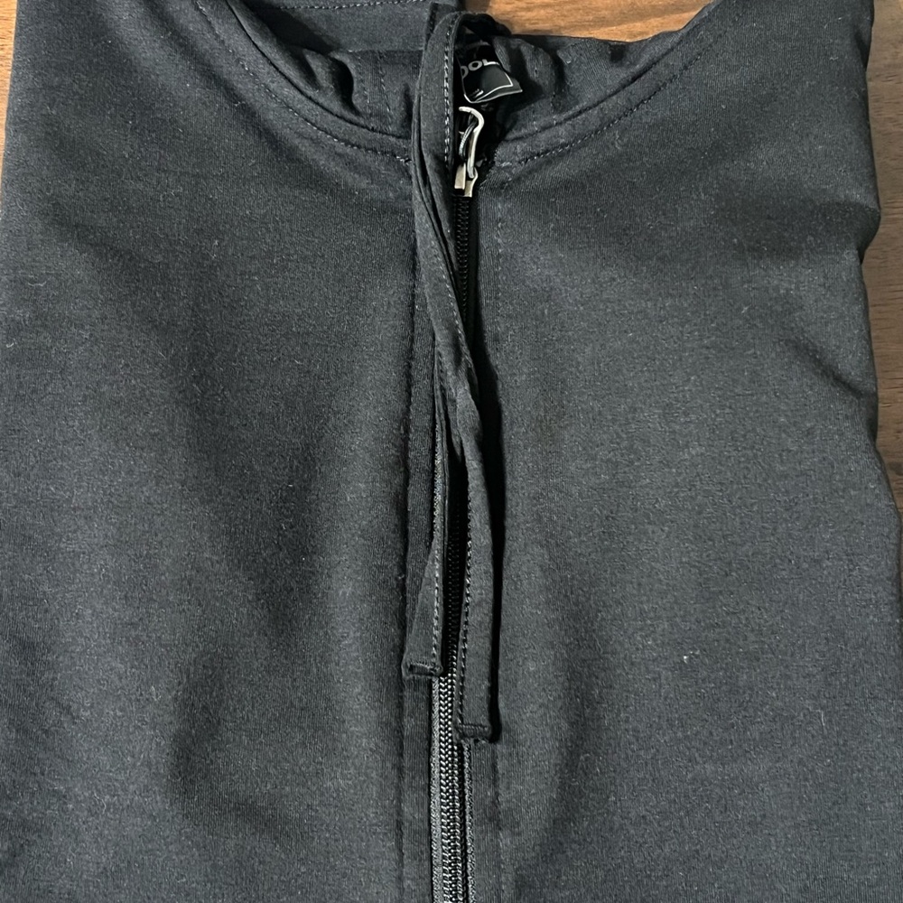 32 Degree Cool Women's Black Zip-Up Hoodie - Picture 8 of 9